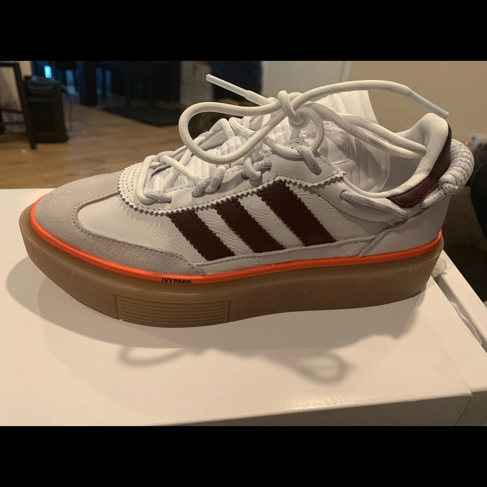 Ivy park super sleek 72